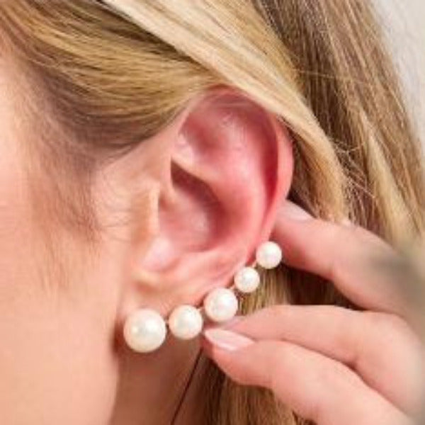 Gold plated Pearl Earcuff 18