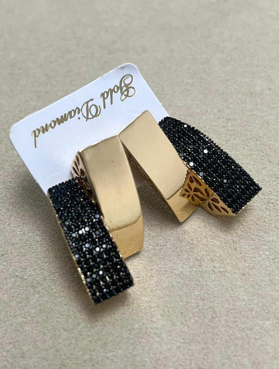 Earring gold plated black zirconia